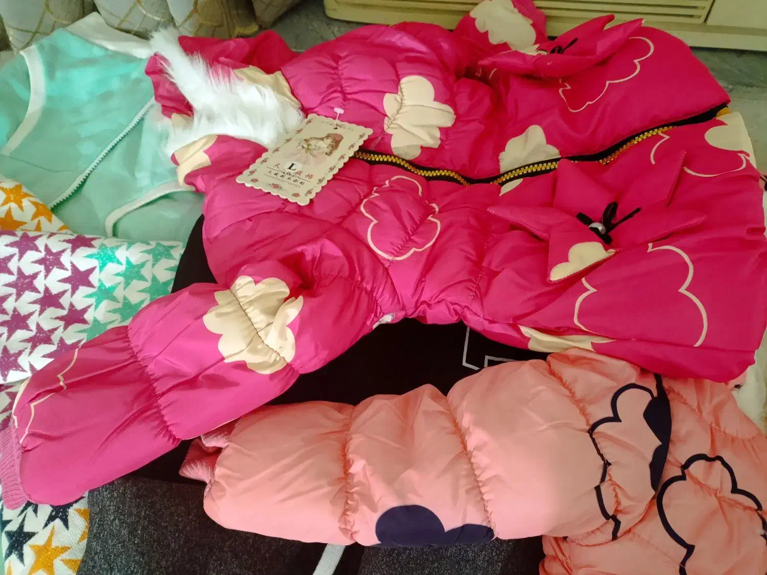 فروش سیسمونی نوزاد  به صورت یکجا با فاکتور ۱۴۰۳|کفش و لباس بچه|گلزار, |دیوار