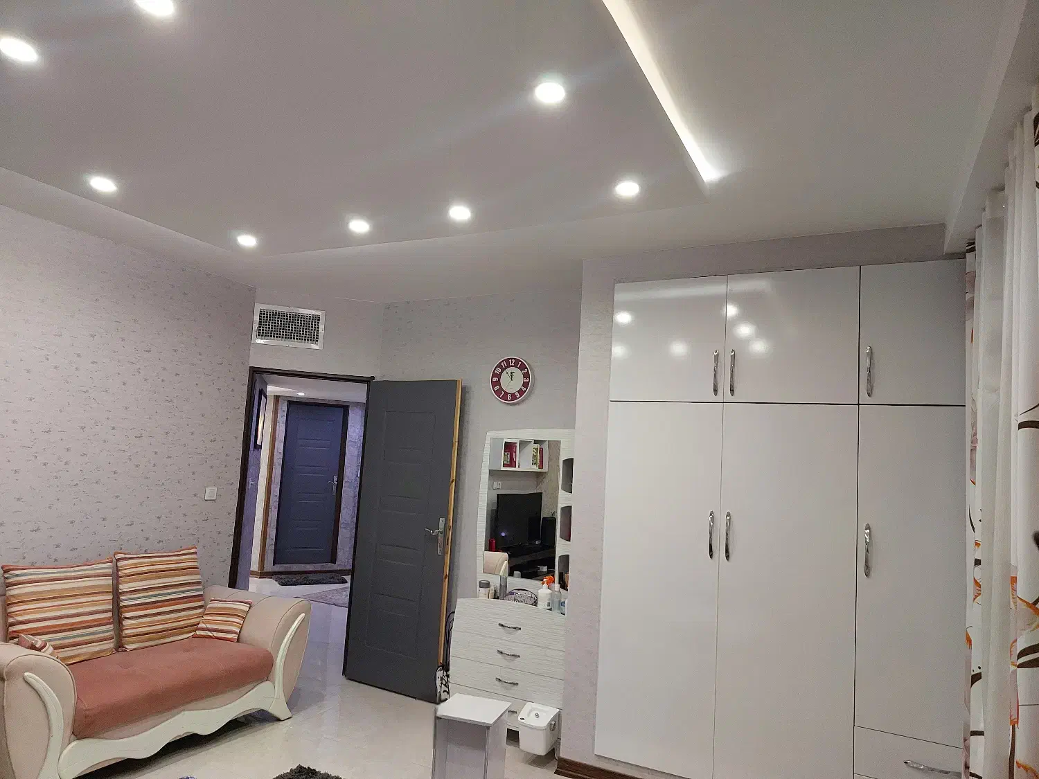 ۱۸۰متر،فوق لوکس صدرا بلواردانش تک واحدی|فروش آپارتمان|صدرا-فارس, فاز ۱|دیوار