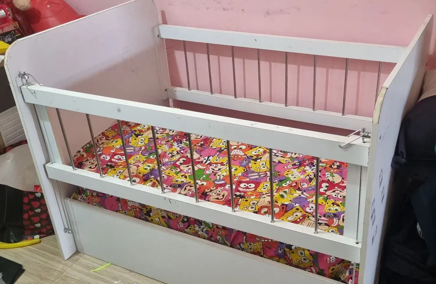 تخت خواب کودک|تخت و صندلی بچه|اهواز, آریاشهر|دیوار