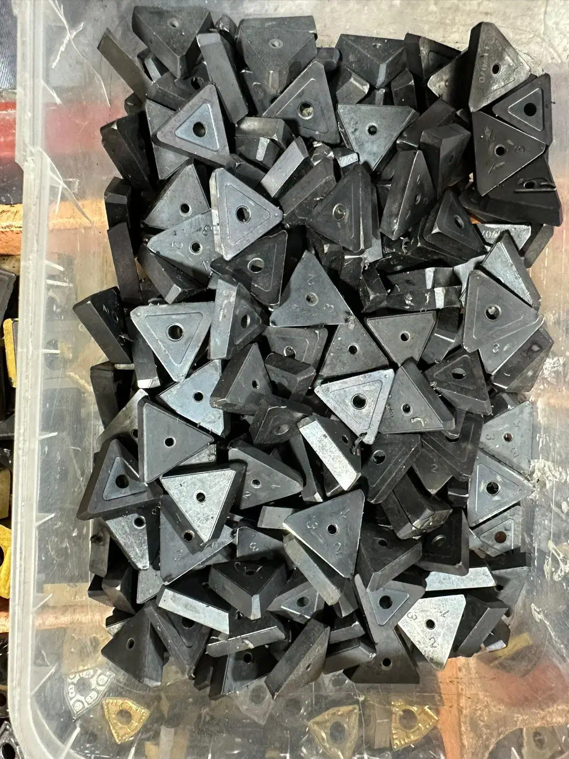 مته و فرز کارباید و اینسرت و مرغک|عمده‌فروشی|اصفهان, شهرک صنعتی امیرکبیر (شاپور جدید)|دیوار