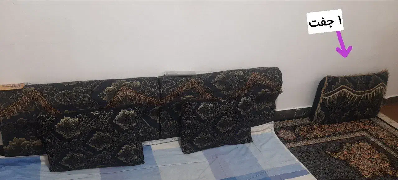 پشتی رو بالشتی کناره|پشتی|اصفهان, ارزنان|دیوار