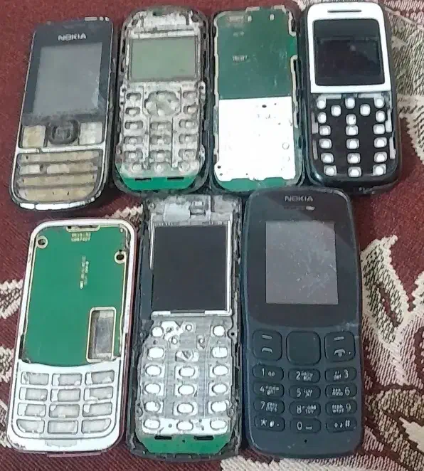 تعدادی گوشی ساده که نیاز به تعمیر دارن 2تا روشن|موبایل|میناب, |دیوار