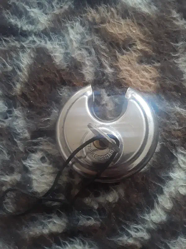 قفل قدیمی هاردند|کلکسیون اشیاء عتیقه|اهر, |دیوار