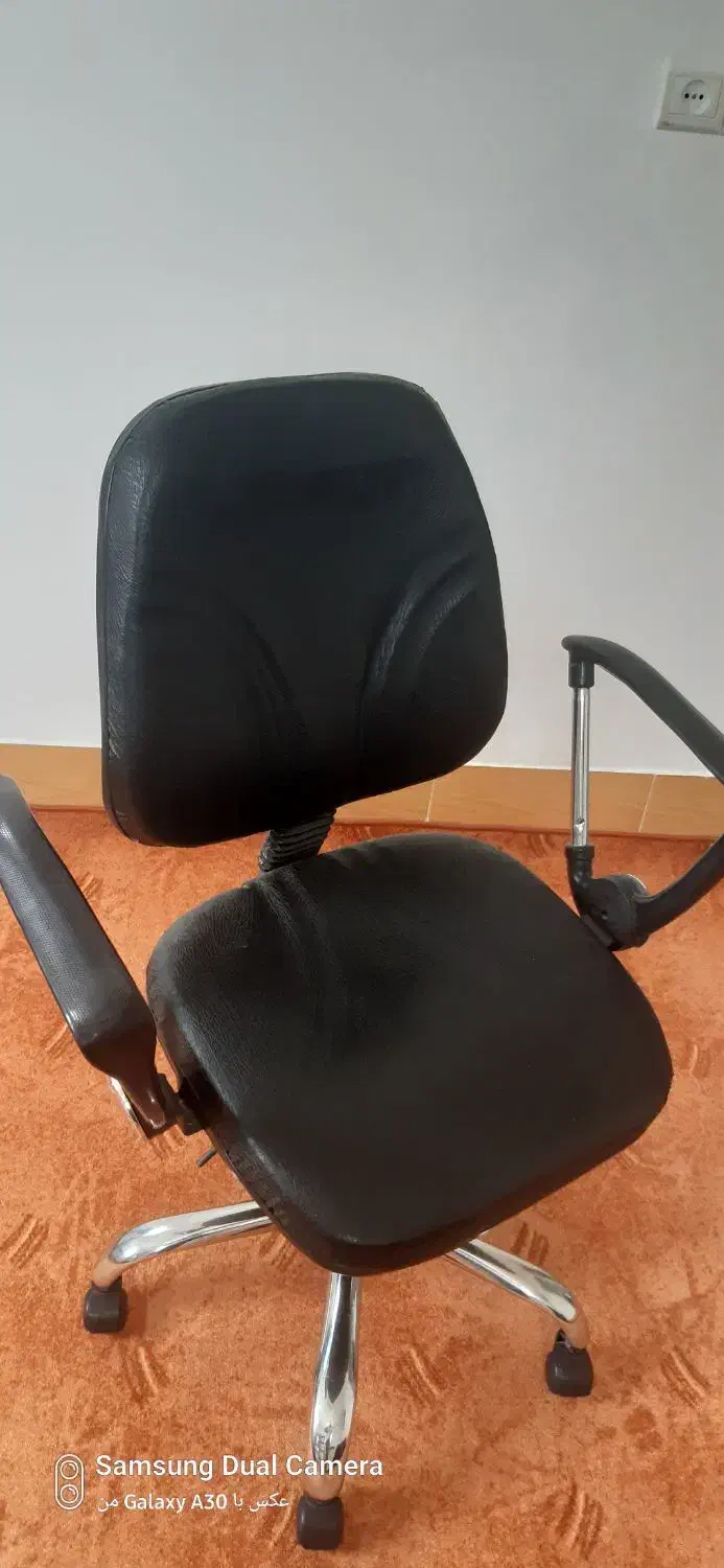 صندلی چرخشی|صندلی و نیمکت|شاهرود, |دیوار