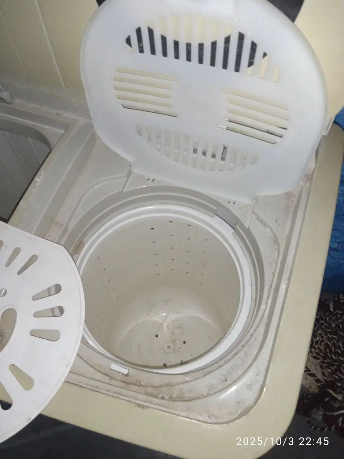 لباس شویی دوقلو سالم کمی نیاز به تعمیر|ماشین لباسشویی و خشک‌کن لباس|گلبهار, شهر جدید گلبهار|دیوار