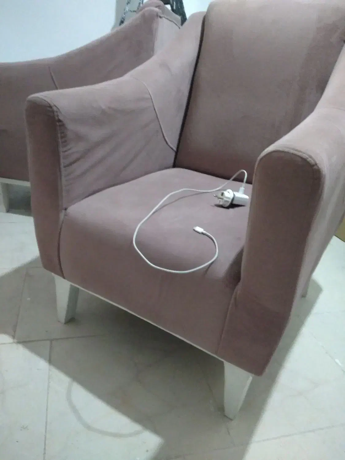 مبل|مبلمان خانگی و میز عسلی|شاندیز, |دیوار