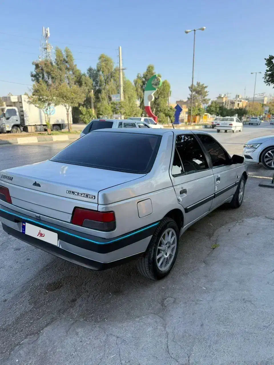 405 مدل 85|خودرو سواری و وانت|شیراز, فرودگاه شهید دستغیب شیراز|دیوار