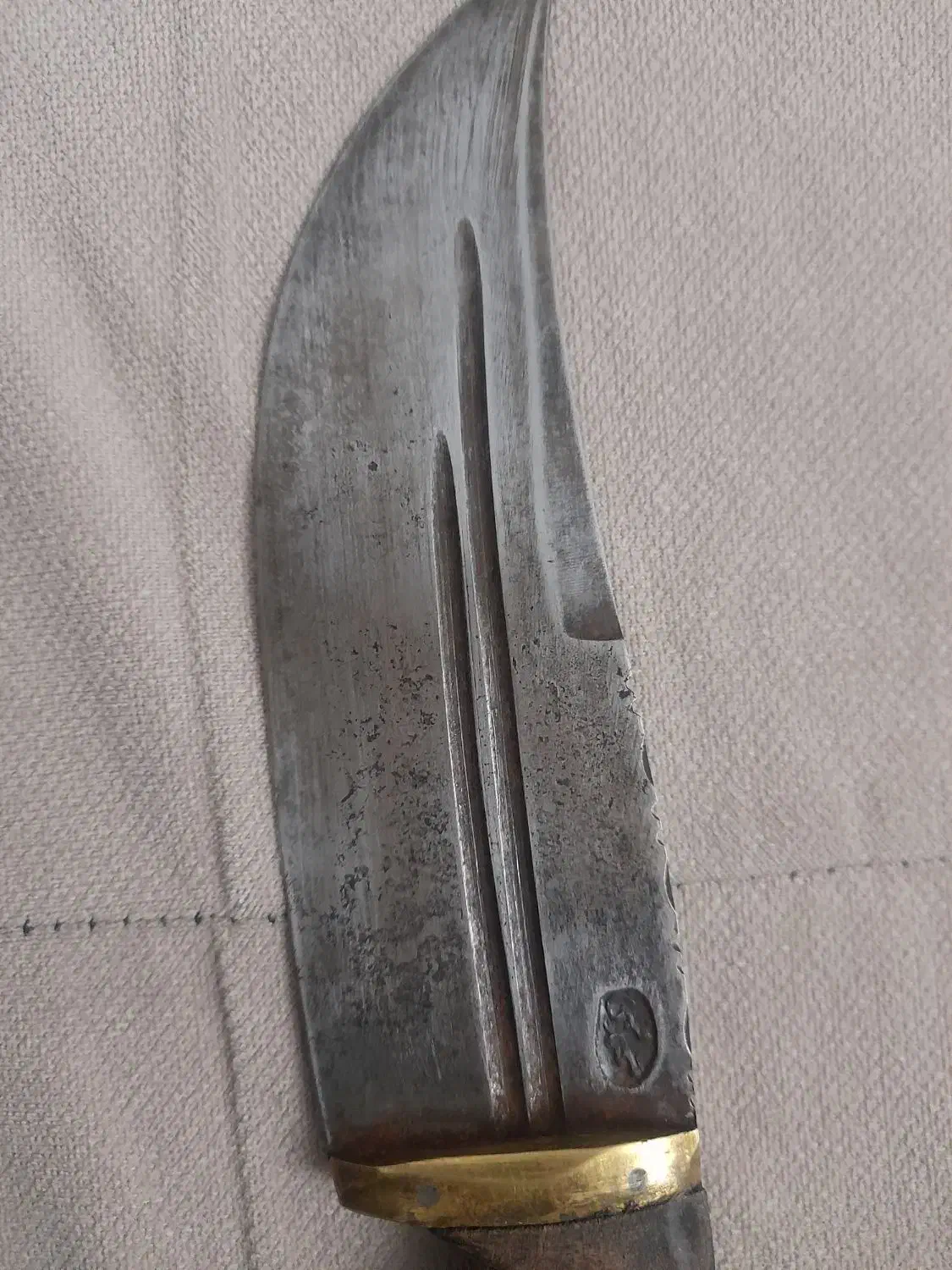 چاقو ممد قمی|کلکسیون اشیاء عتیقه|کهریزک, |دیوار