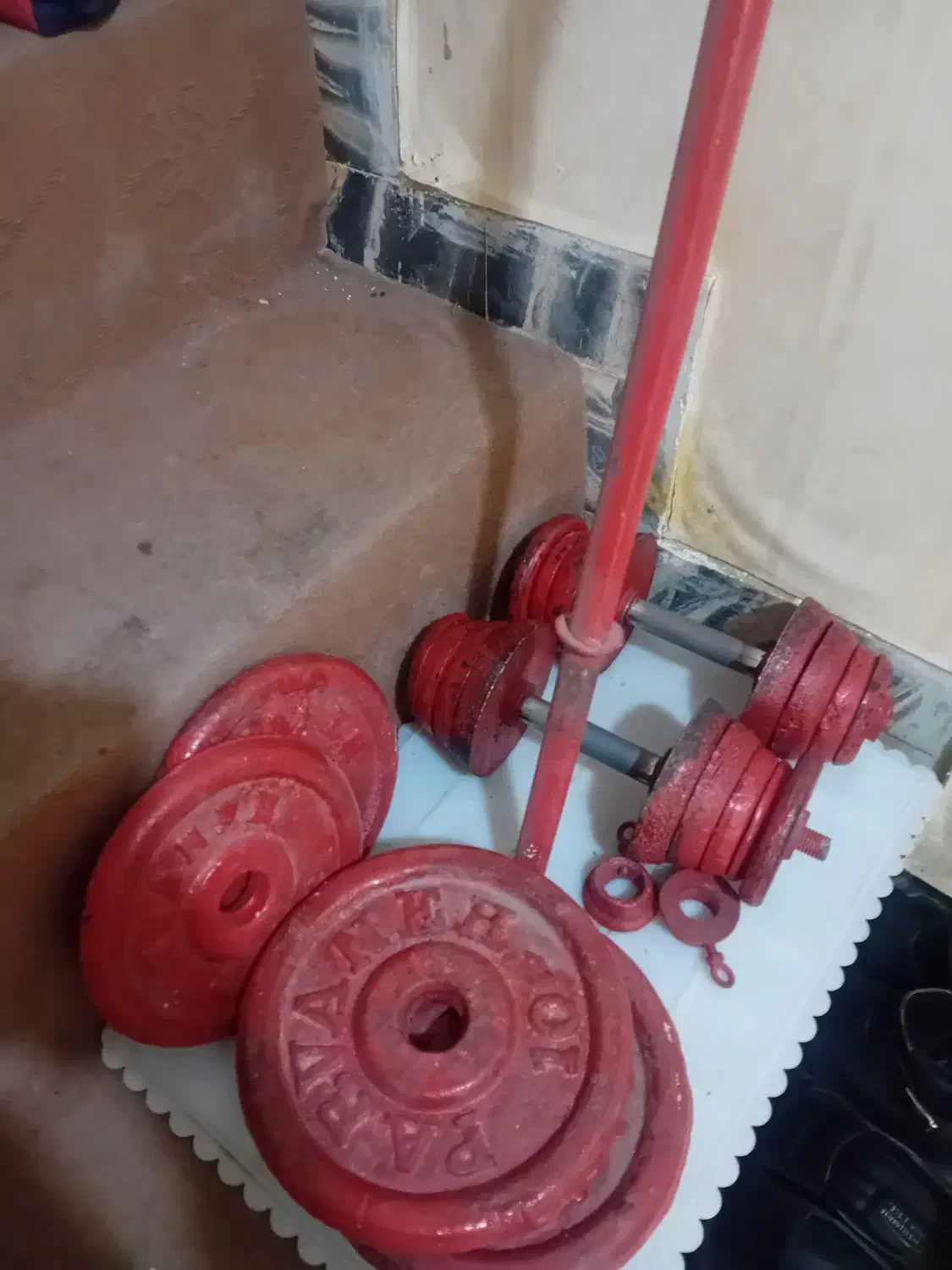 وزنه بدنسازی|تجهیزات ورزشی|صحنه, |دیوار