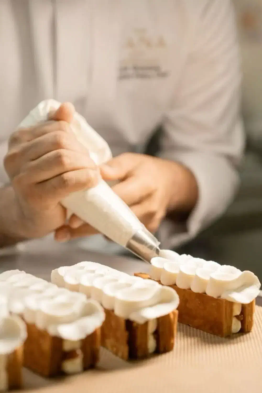 آموزش کیک‌های کافه‌ای با مدرک فنی حرفه‌ای|خدمات آموزشی|تهران, شهرک شریفی|دیوار