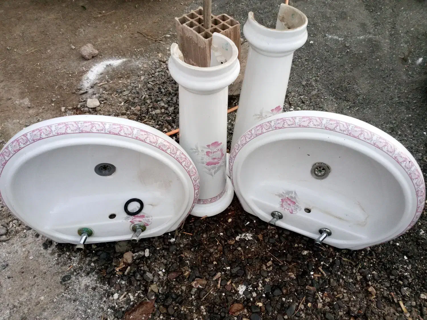 روشویی|لوازم سرویس بهداشتی|خوی, |دیوار