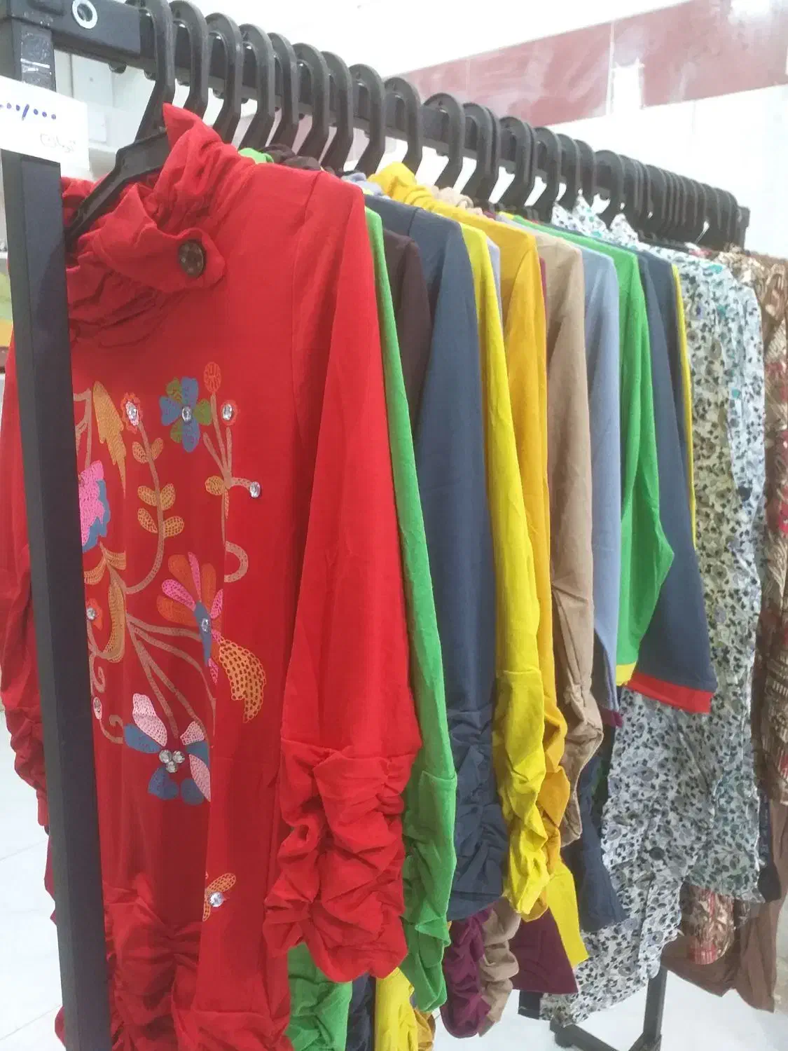 پوشاک نوبهار|لباس|اهواز, زندوکیلی|دیوار