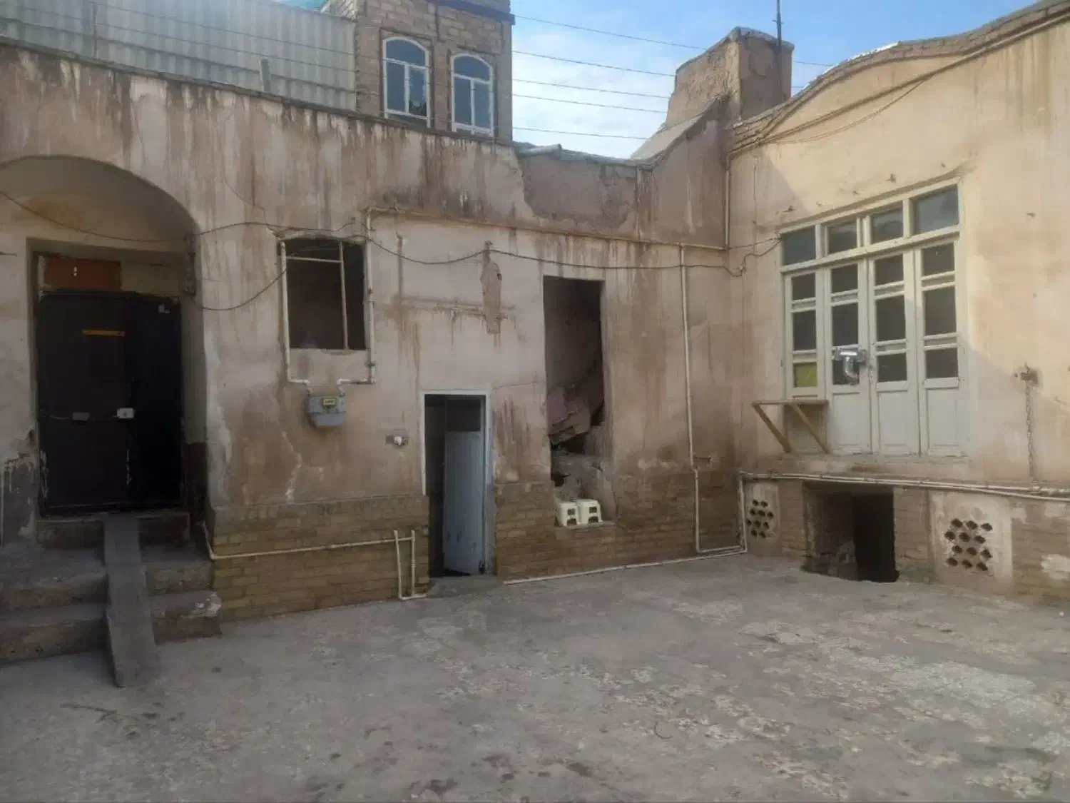 فروش منزل نزدیک حرم|فروش خانه و ویلا|قم, زنبیل آباد|دیوار