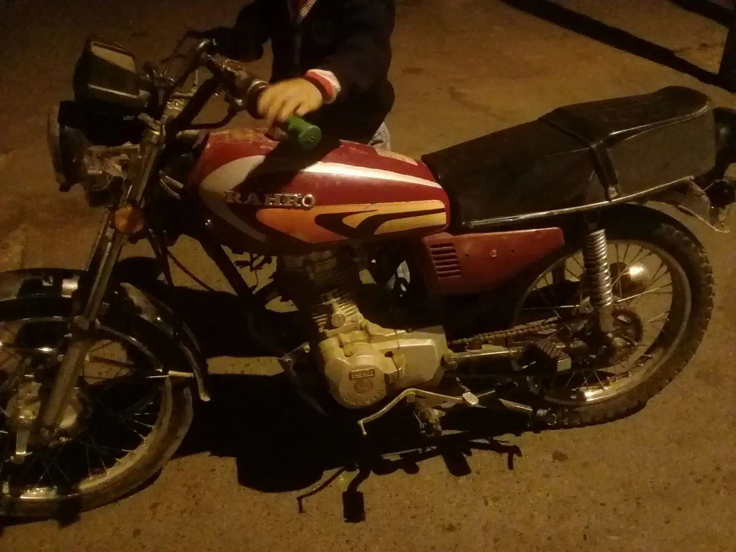 موتور هندا۱۳۹۰|موتورسیکلت|بیرجند, |دیوار