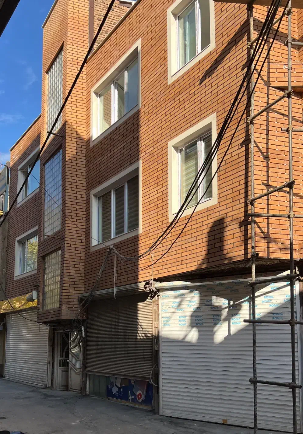 اجاره واحد مطب در ساختمان پزشکان میلاد|اجارهٔ دفتر کار، اتاق اداری، مطب|سقز, |دیوار