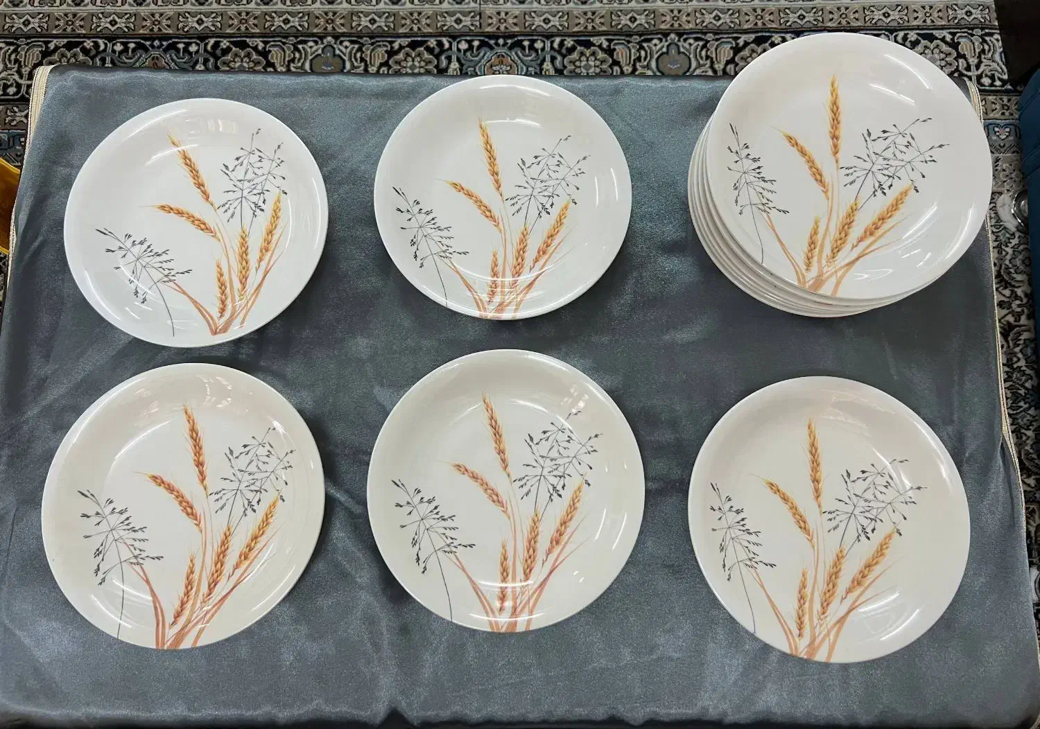 ۱۸ عدد بشقاب ملامین گل گندمین قالب امریکایی|ظروف سرو و پذیرایی|رشت, پورسینا|دیوار