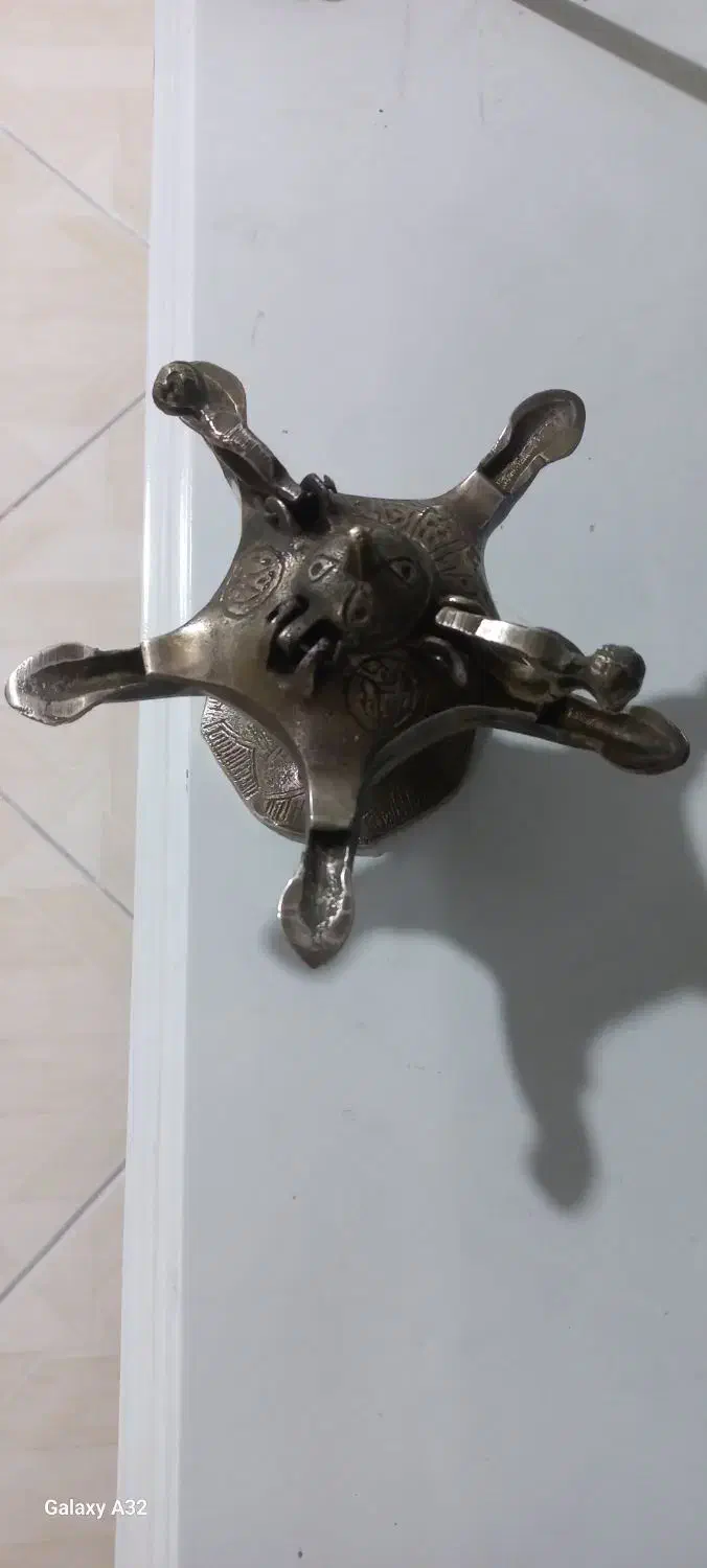 عتیقه|کلکسیون اشیاء عتیقه|اندیشه, اندیشه فاز ۳|دیوار