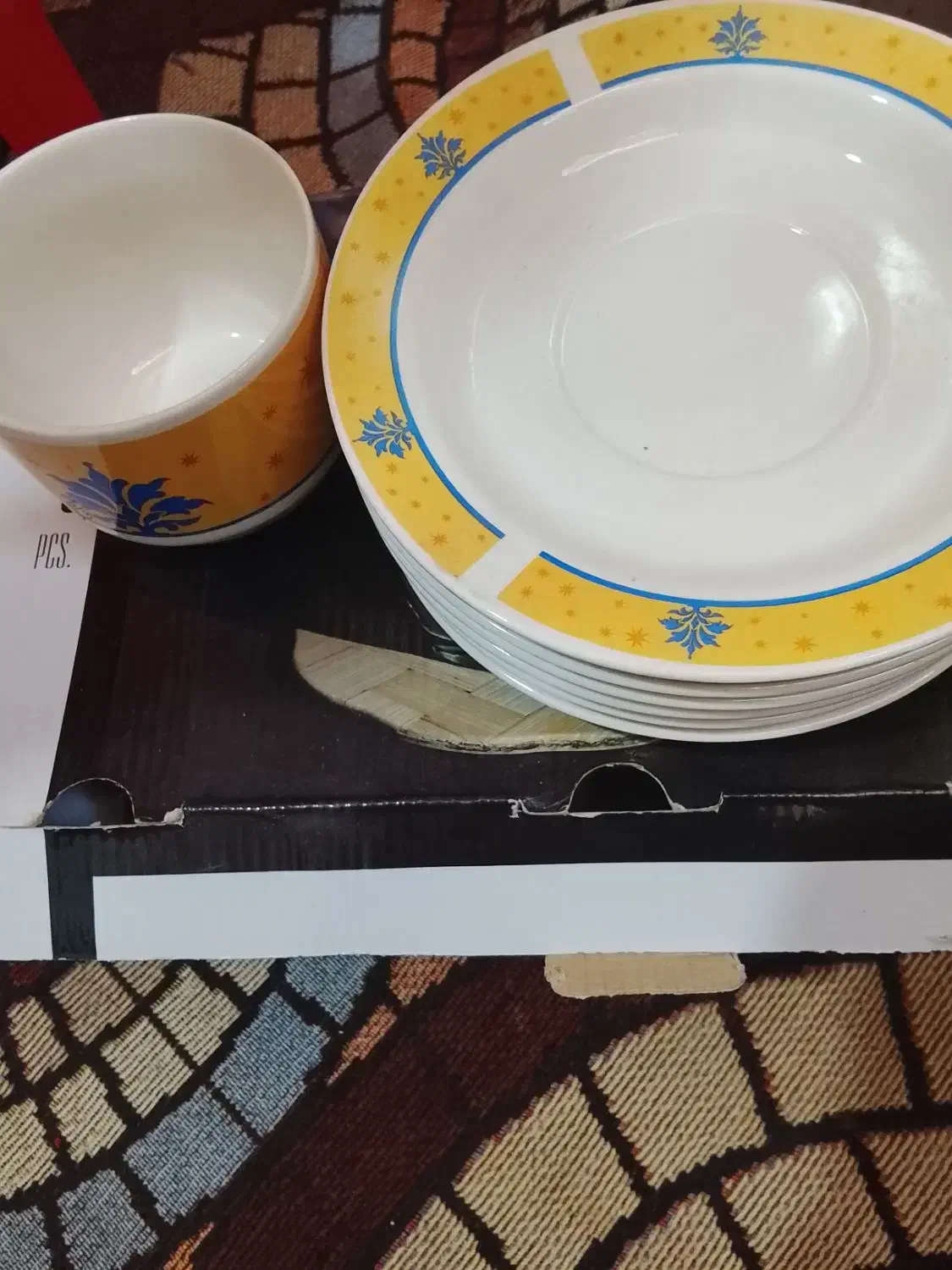 کوپ با بشقابشون برای چایی شیر|ظروف سرو و پذیرایی|آبادان, |دیوار