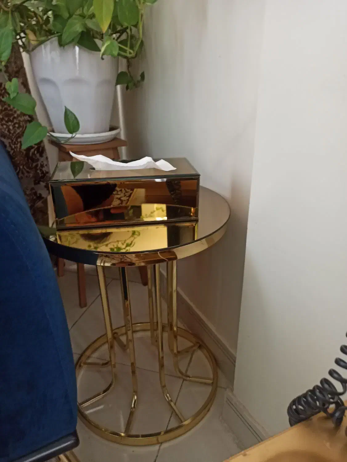 گل میز طلایی|مبلمان خانگی و میز عسلی|پرند, فاز ۳|دیوار