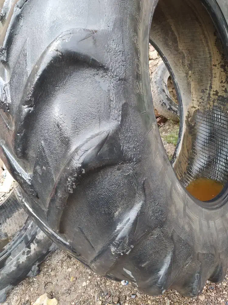 لاستیک تراکتور نیوهلند|قطعات یدکی و لوازم جانبی|تایباد, |دیوار