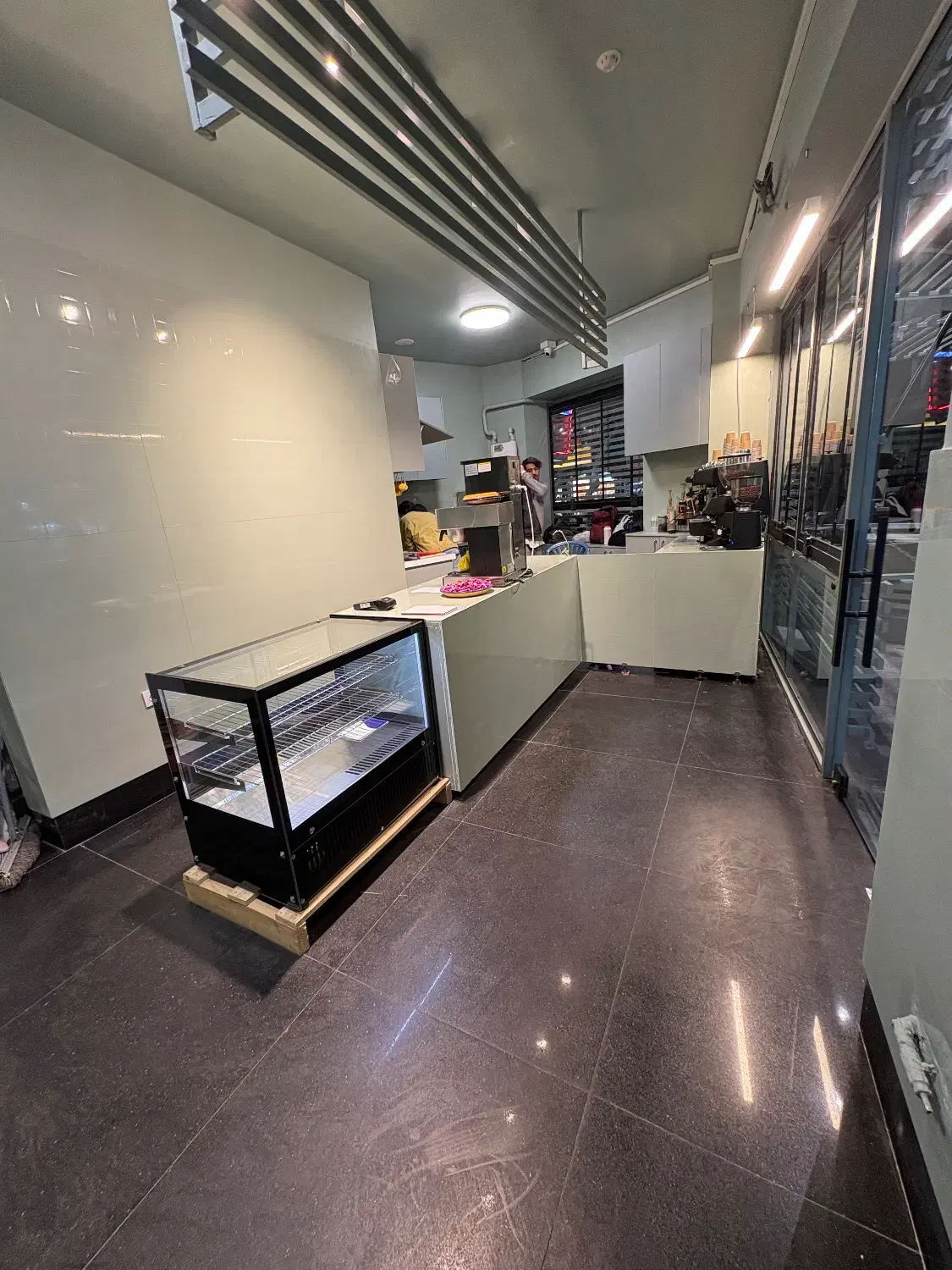 استخدام باریستا|استخدام خدمات فروشگاه و رستوران|تهران, لاله زار|دیوار