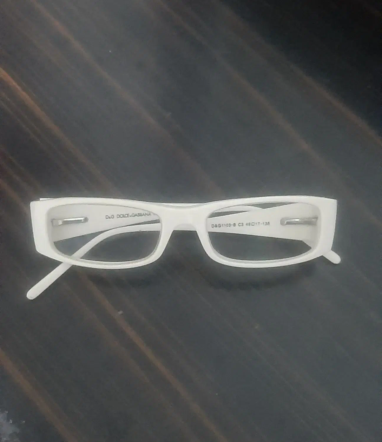 قاب عینک کاملا سالم ،سفید رنگ|زیورآلات و اکسسوری|شهرکرد, |دیوار