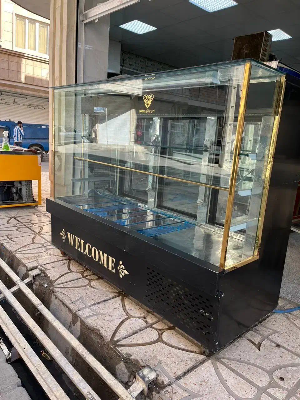 یخچال معکبی سفارشی ساز درحد نو|فروشگاه و مغازه|تهران, فلسطین (میدان انقلاب)|دیوار