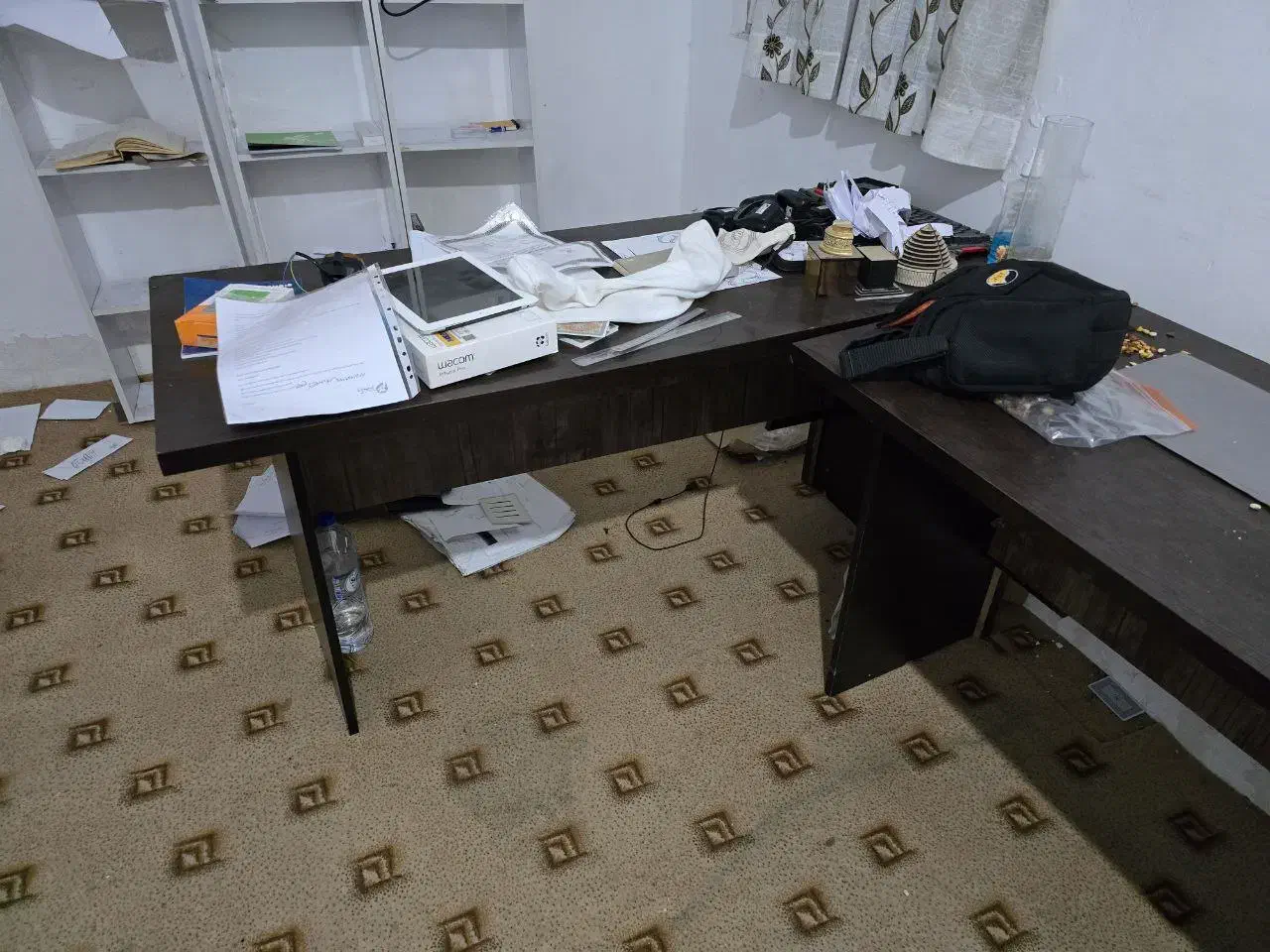 میز|میز تحریر و کامپیوتر|بندرعباس, |دیوار