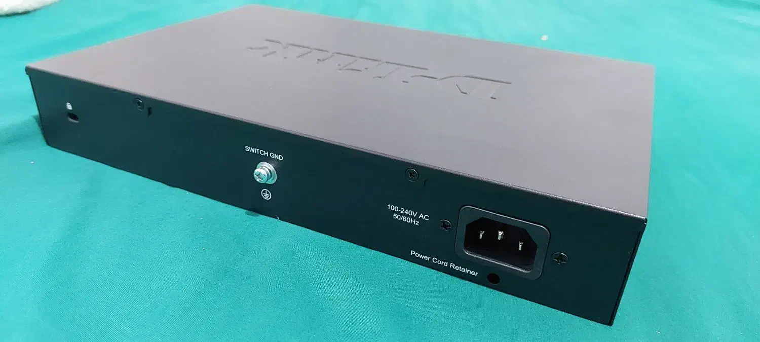 سوییچ دی لینک 24 پورت مدل DGS-1024C|مودم و تجهیزات شبکه|محمدشهر, شهرک پیام (مهرالبرز)|دیوار