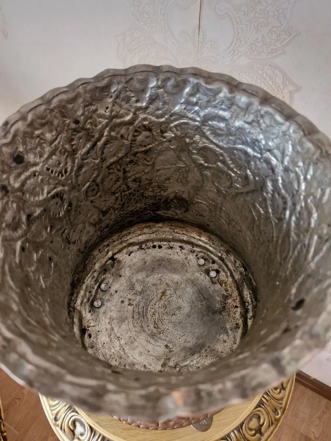 سطل مسی|کلکسیون اشیاء عتیقه|پردیس, فاز ۲|دیوار