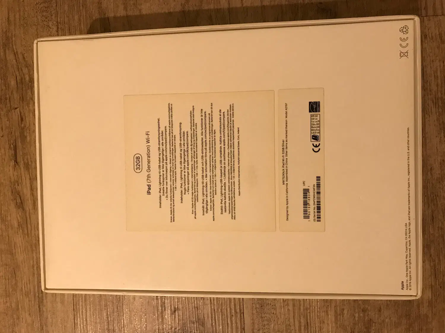 آیپد اپل سیلور به همراه محافظ برند|تبلت|رشت, فلسطین|دیوار