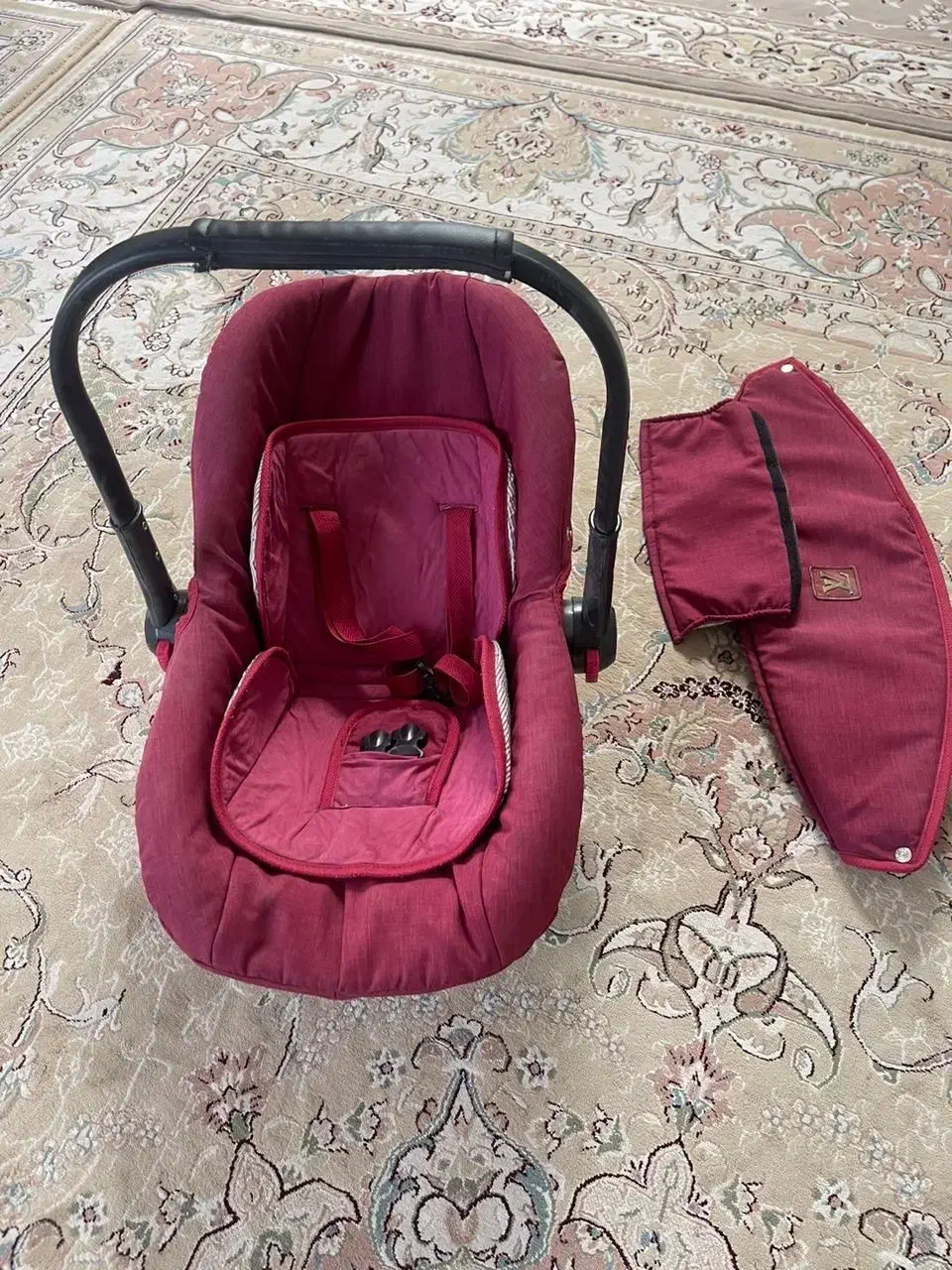 کریر کودک|کالسکه و لوازم جانبی|شاهین‌شهر, پاسداران|دیوار