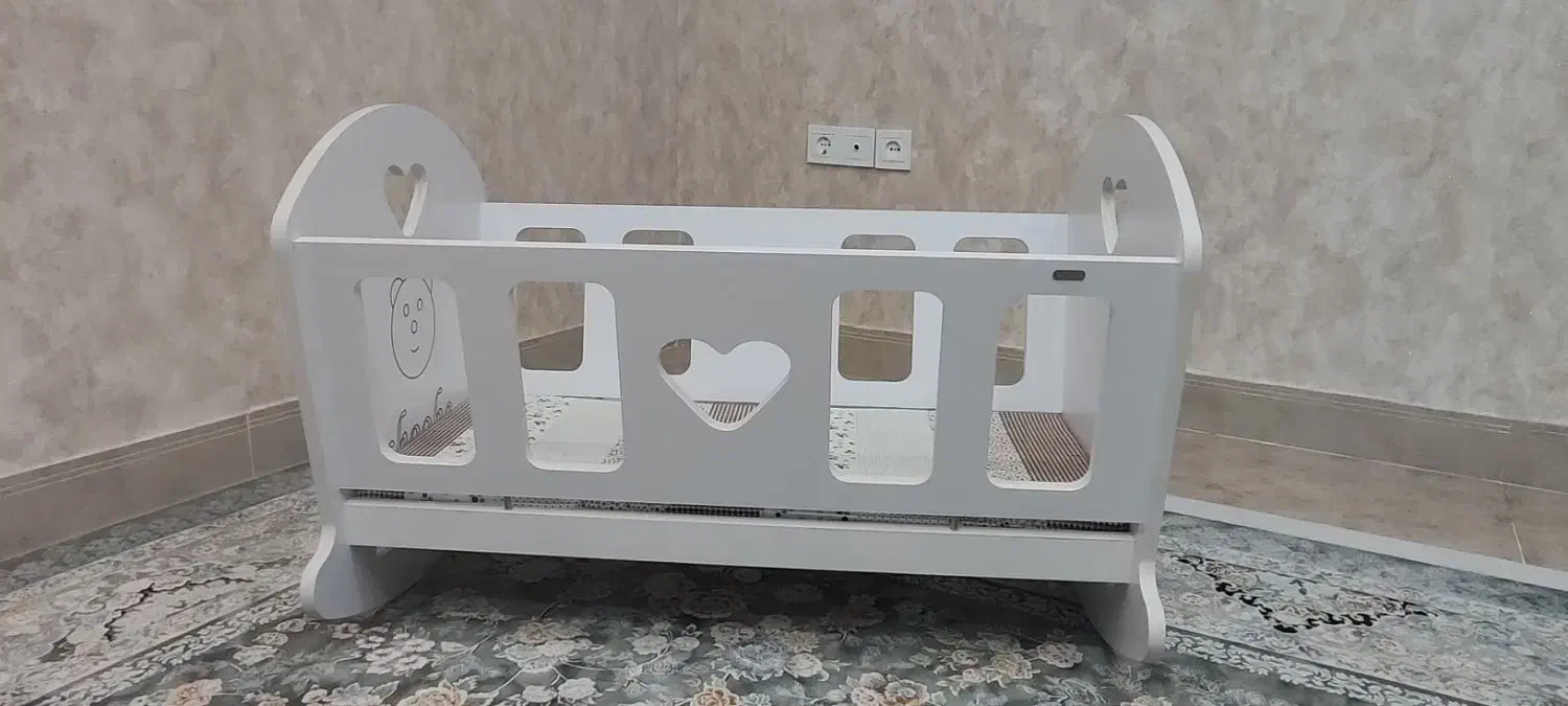 تخت گهواره ی نوزاد|تخت و سرویس خواب|اسلام‌‌آباد غرب, |دیوار