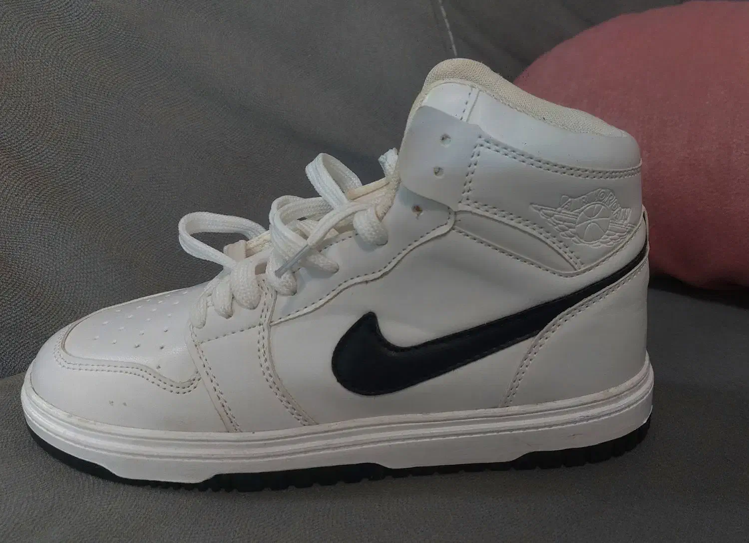 کتونب نایک|کیف، کفش، کمربند|شیروان (خراسان), |دیوار