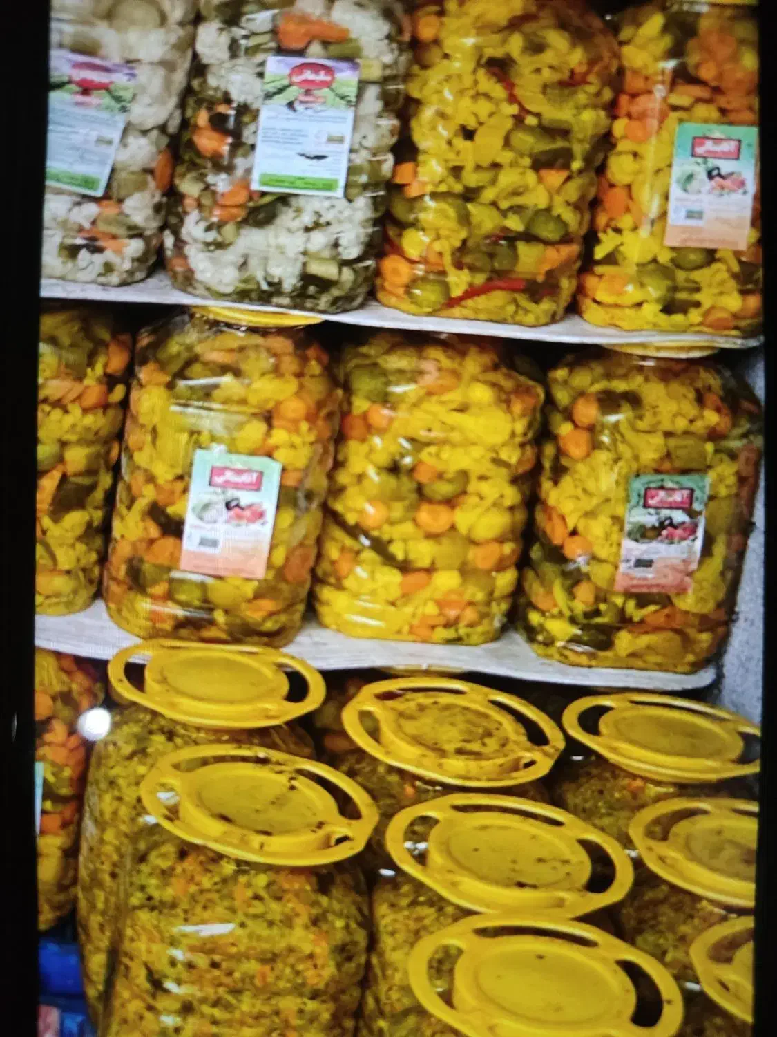 فروش عمده ترشی خیارشور آب معدنی سرکه سیب کارخانه|خوردنی و آشامیدنی|رشت, چله خانه|دیوار