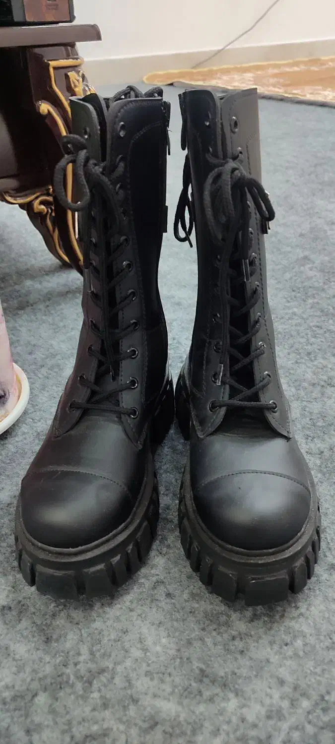 بوت ساق بلند|کیف، کفش، کمربند|قم, نیروگاه|دیوار