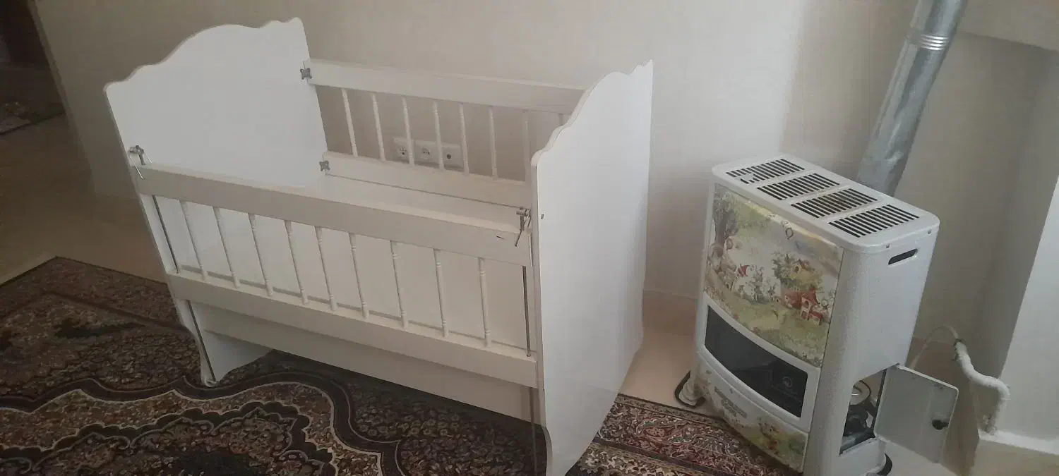 گهواره ، تخت‌خواب نوزاد، قیمت ۲۲۰۰|تخت و سرویس خواب|سبزوار, همت|دیوار
