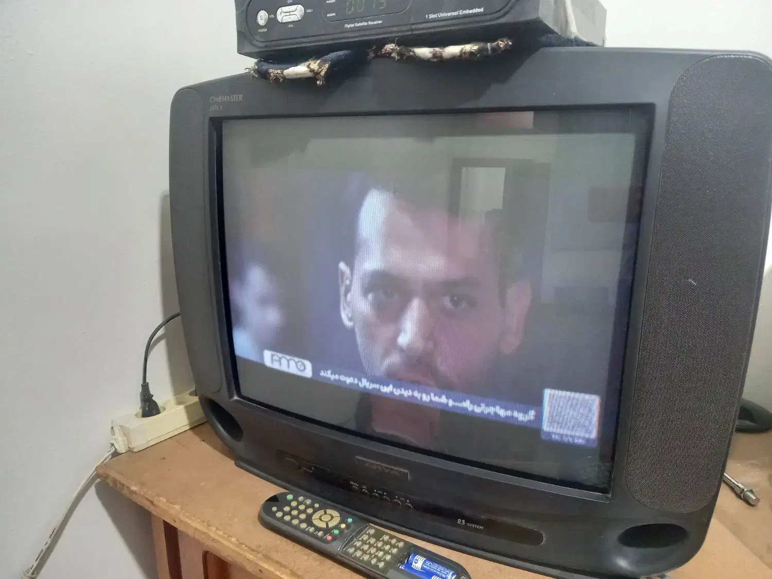 تلویزیون ۲۱ آریا سالم با کنترل|تلویزیون و پروژکتور|بهبهان, |دیوار