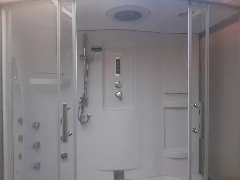 دان و جکوزی با اتاقک شیشه ای|مصالح و تجهیزات ساختمان|رشت, امین الضرب|دیوار