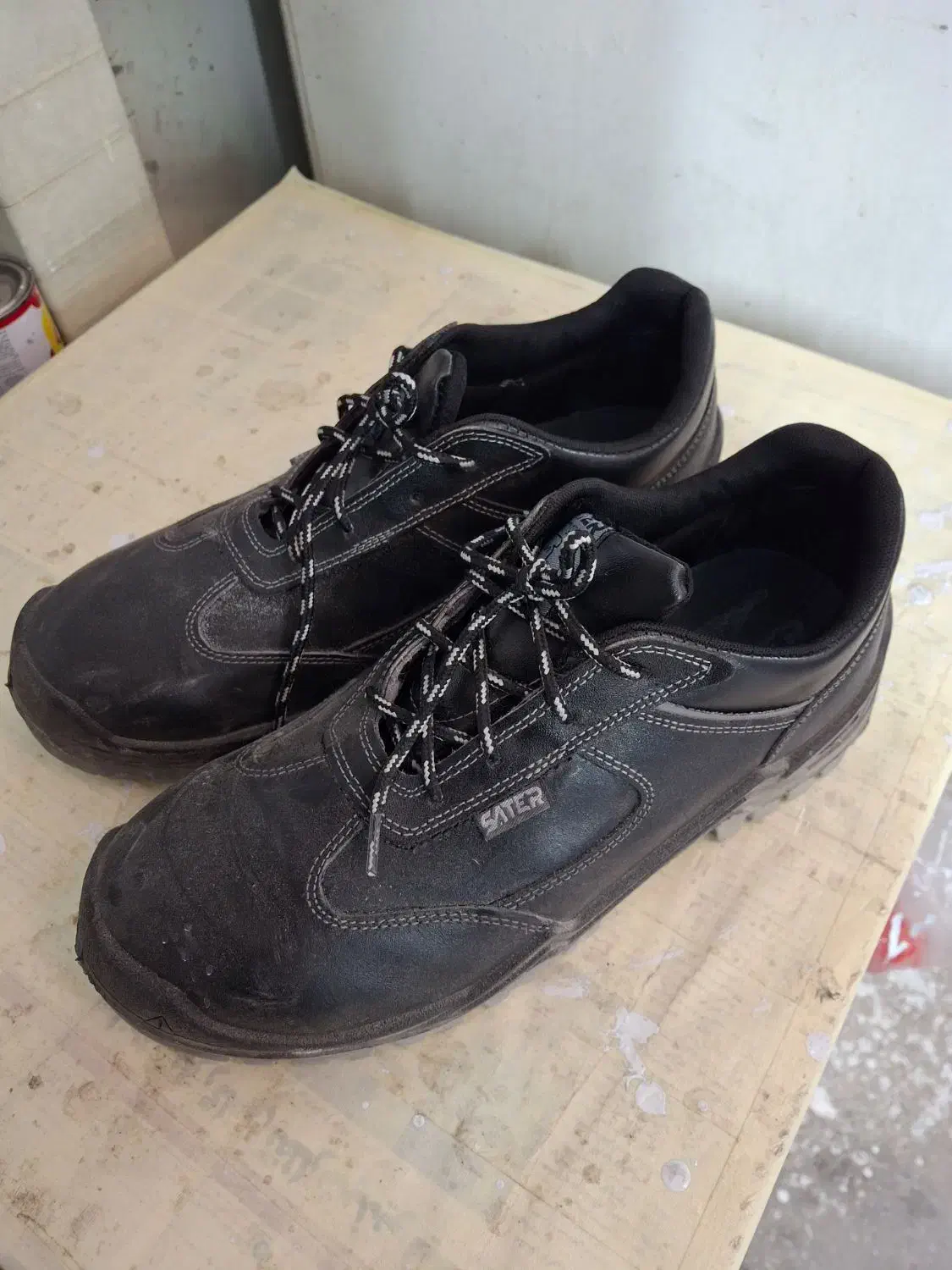 کفش کار|کیف، کفش، کمربند|گلپایگان, |دیوار