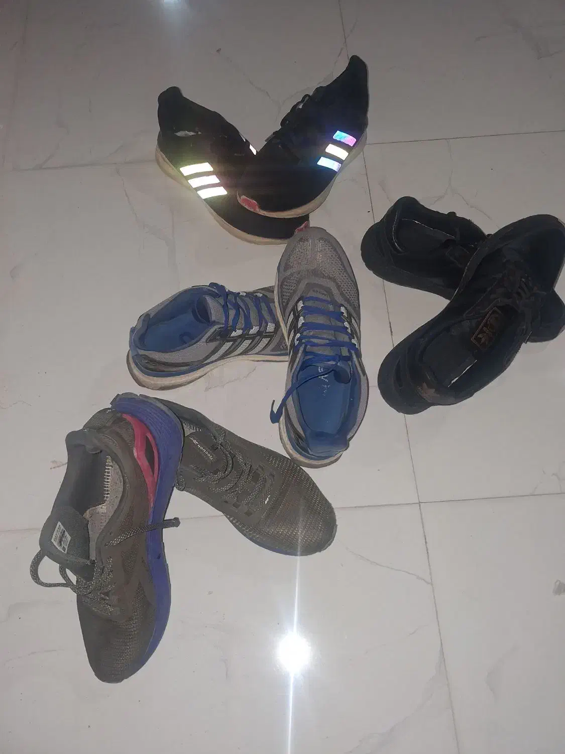 کفش اورجینال ادیداس و ریبوک|کیف، کفش، کمربند|مشهد, رسالت|دیوار