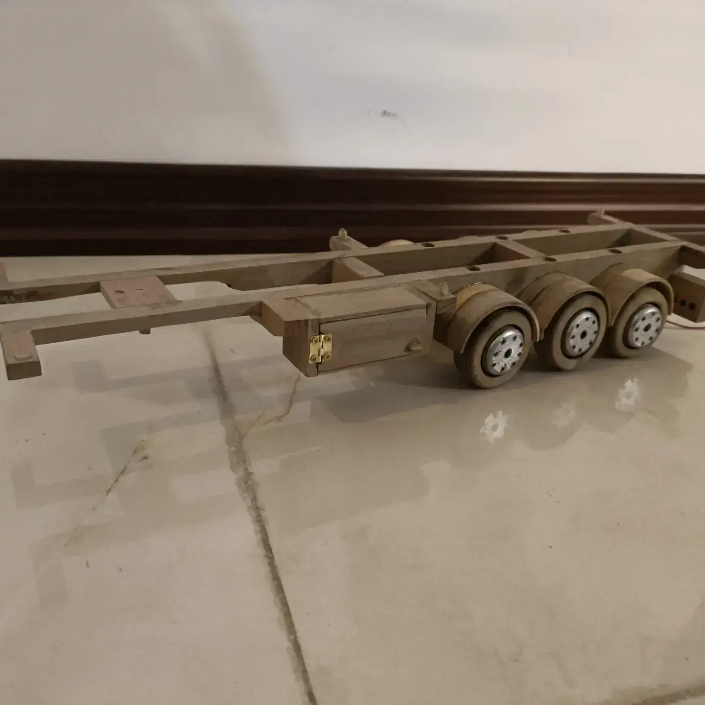 ماکت چوبی ماک نسل جدید|مجسمه، تندیس، ماکت|شیراز, زند|دیوار