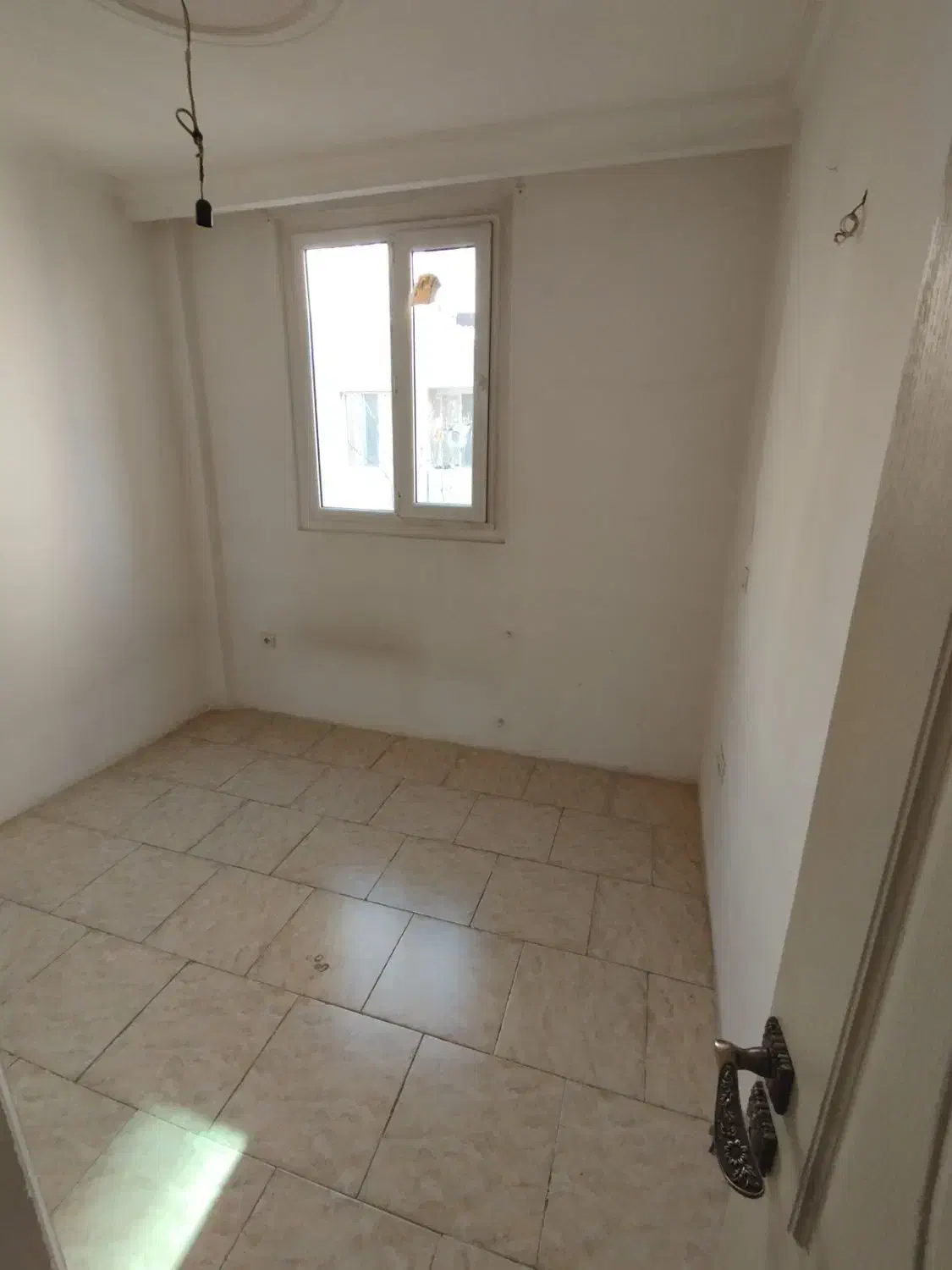 60متردوخوابه تک واحدی انباری واسانسور