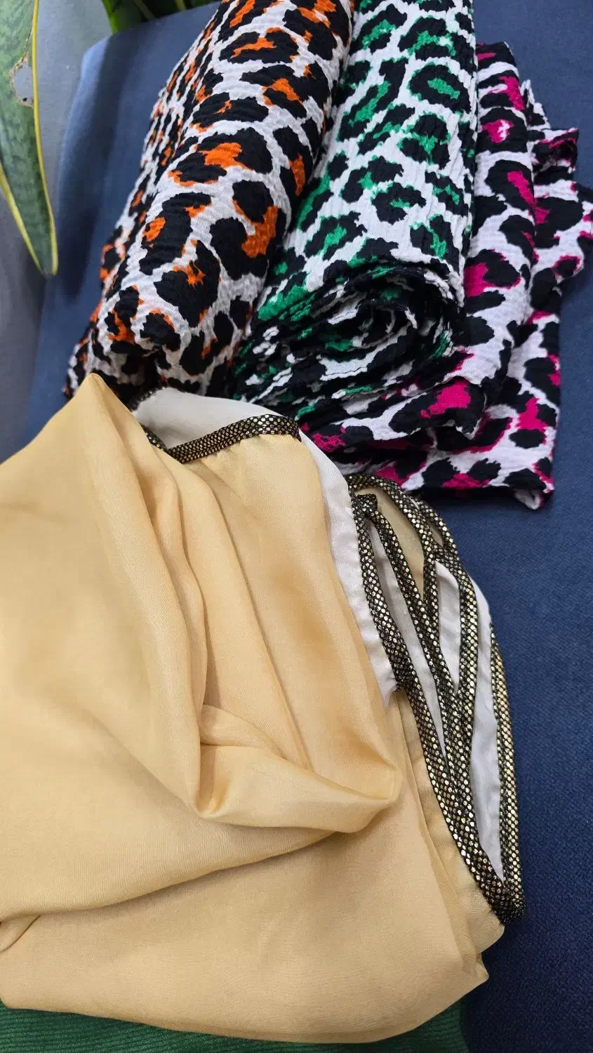 تعدادی شال وروسری به صورت یکجا|لباس|بجنورد, |دیوار