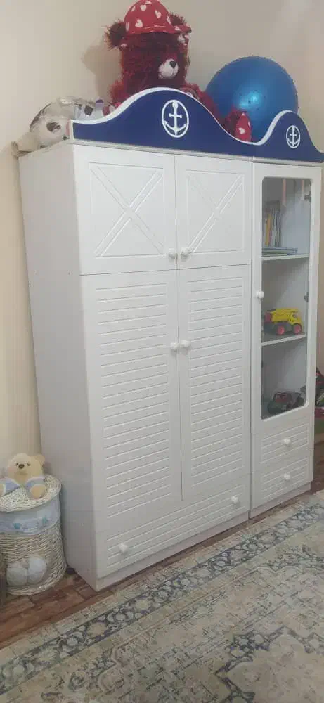 فروش تخت و کمد نوزاد|اسباب و اثاث بچه|کازرون, |دیوار