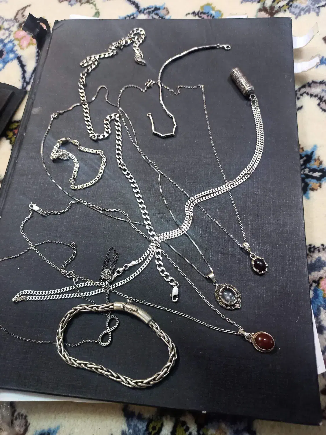 فروش تعدادی زنجیر و دستبند نقره ساچمه و شمش|جواهرات|کرمانشاه, |دیوار