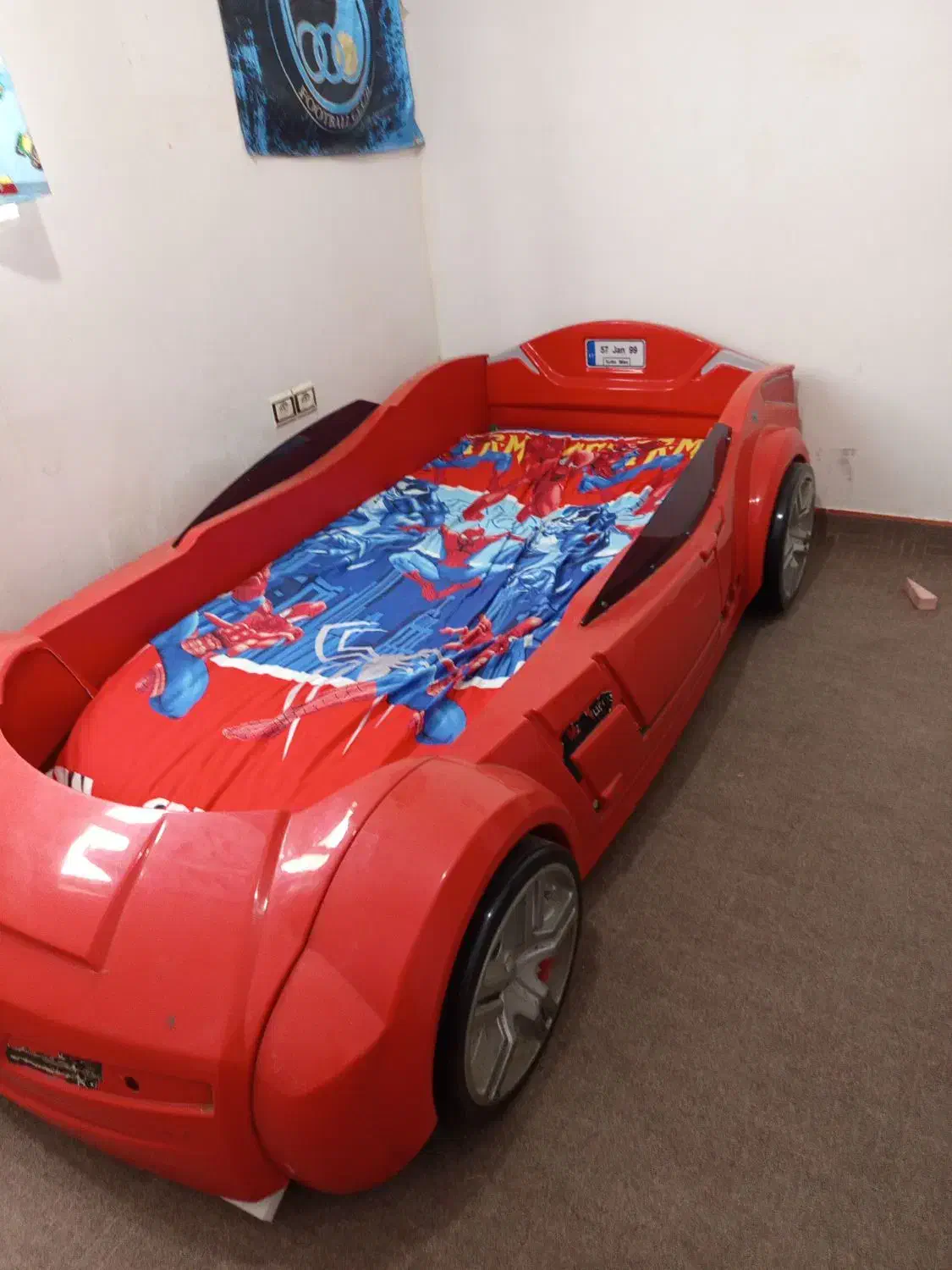 تخت خواب طرح ماشین|تخت و صندلی بچه|خرم‌آباد, |دیوار