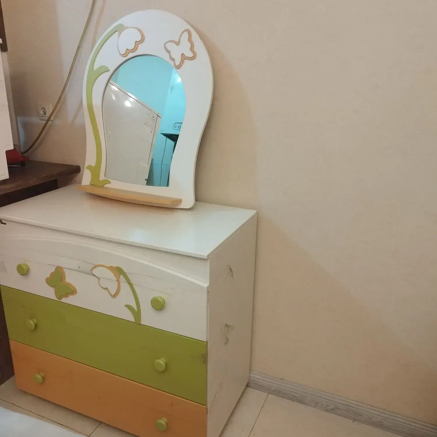 تخت و دراور چوبی کودک|تخت و صندلی بچه|مشهد, دانشجو|دیوار
