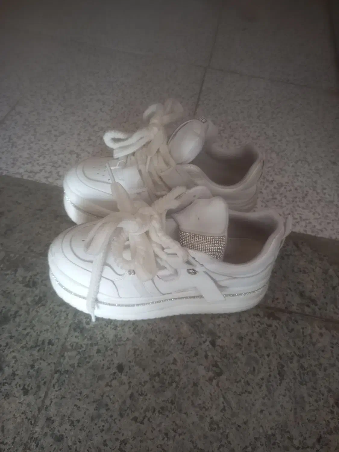 کفش|کیف، کفش، کمربند|تبریز, |دیوار