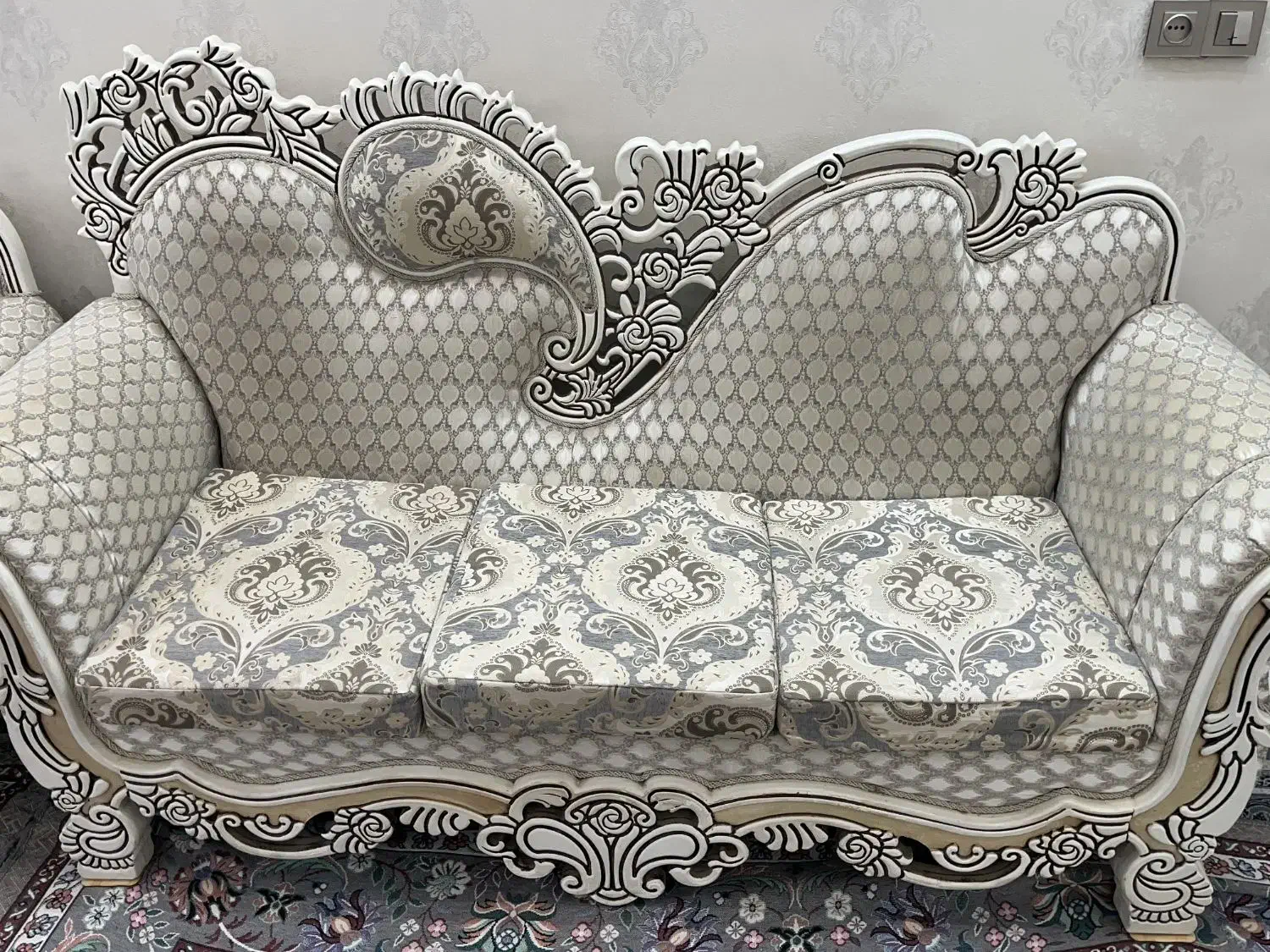 مبل سلطنتی ۷ نفره کاملانو و تمیز|مبلمان خانگی و میز عسلی|کرج, حصارک بالا|دیوار